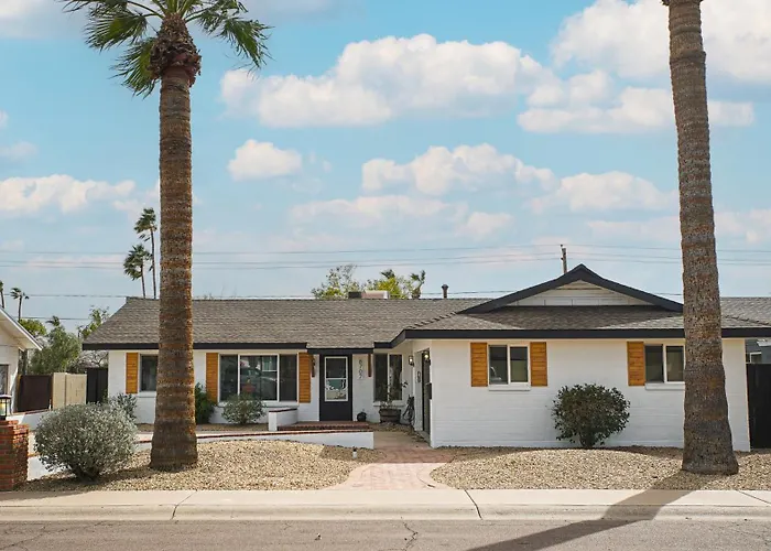 Holiday home Luxury 3 Bedroom With Relaxing Pool Scottsdale