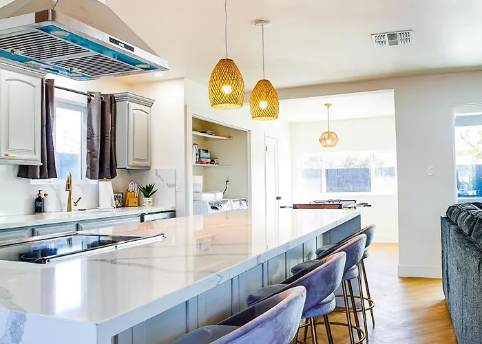 Luxury 3 Bedroom With Relaxing Pool Scottsdale
