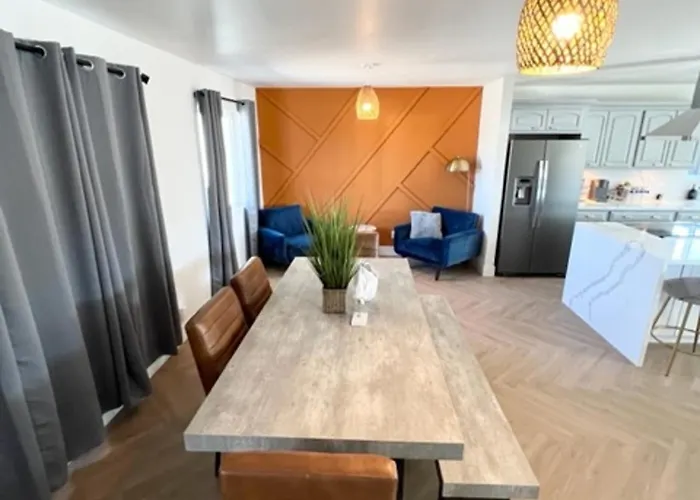 Luxury 3 Bedroom With Relaxing Pool