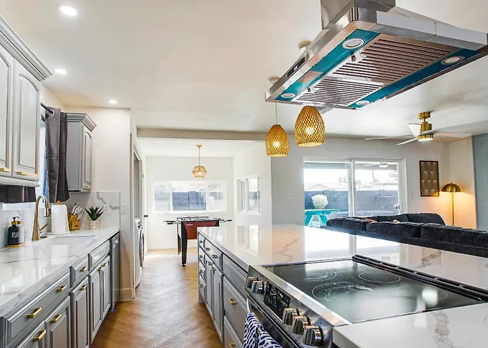 Luxury 3 Bedroom With Relaxing Pool * Scottsdale