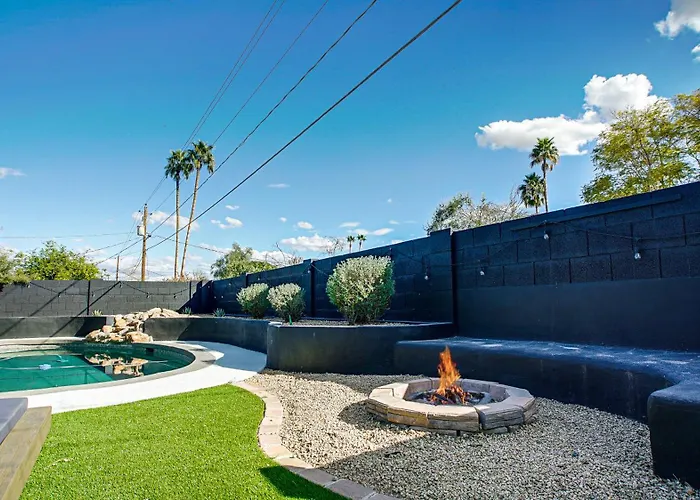 Luxury 3 Bedroom With Relaxing Pool Holiday home Scottsdale