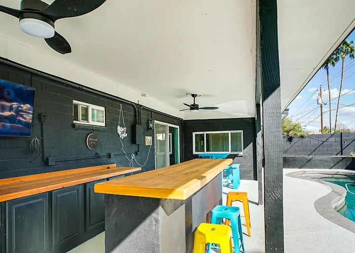 Luxury 3 Bedroom With Relaxing Pool Holiday home *